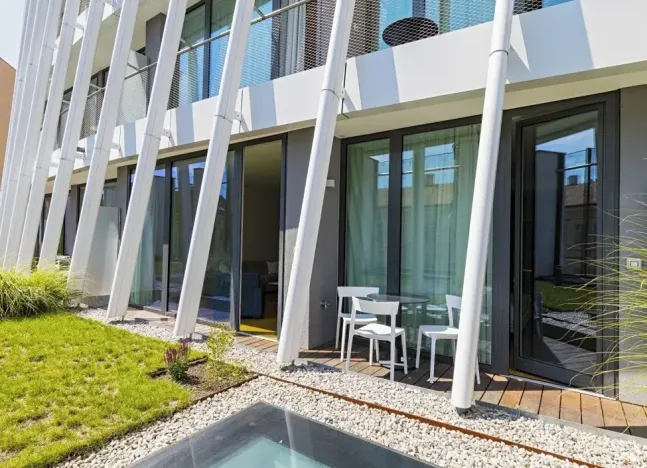 Pronájem bytu 2+kk, Praha - Smíchov, 77 m2