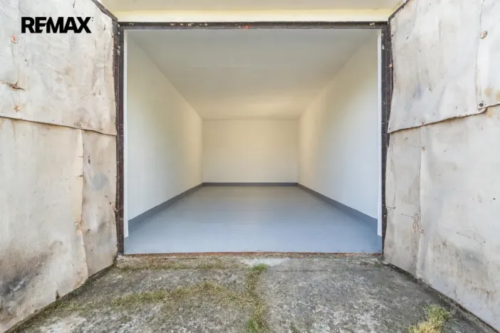 Prodej garáže, Praha, Železnobrodská, 21 m2