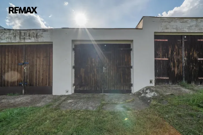 Prodej garáže, Praha, Železnobrodská, 21 m2