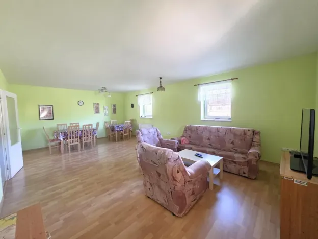 Prodej rodinného domu, Karlovice, 160 m2