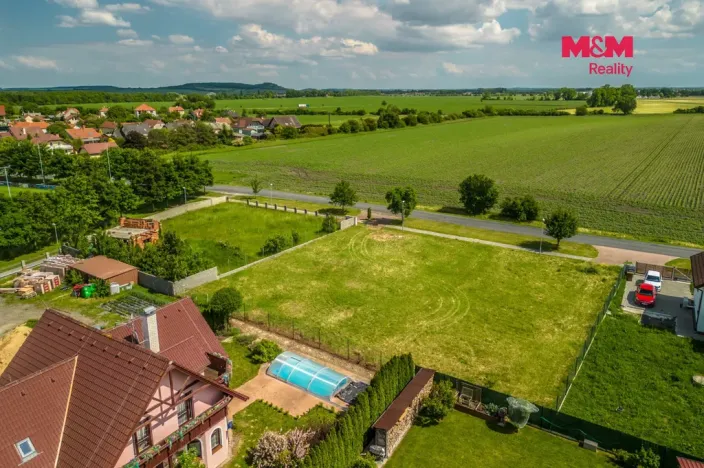 Prodej pozemku pro bydlení, Pátek, 720 m2