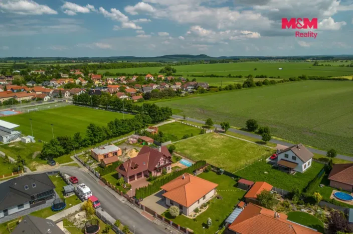 Prodej pozemku pro bydlení, Pátek, 720 m2