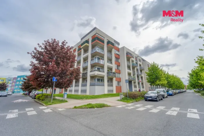 Pronájem bytu 2+kk, Praha, Sazovická, 47 m2