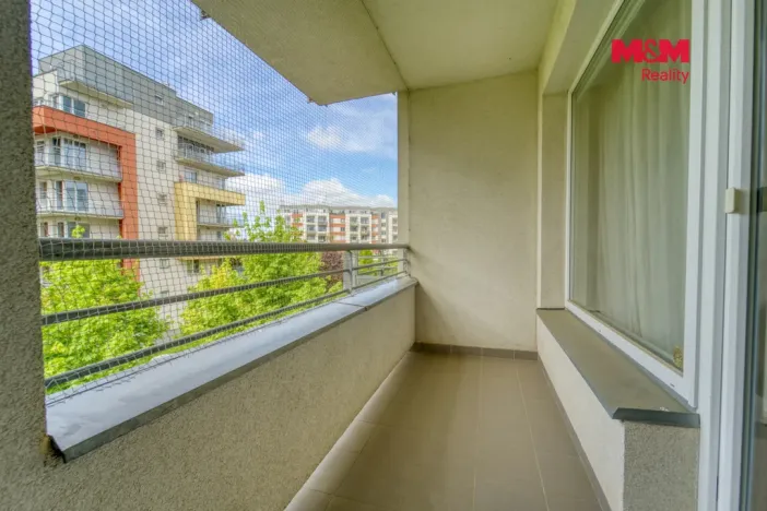 Pronájem bytu 2+kk, Praha, Sazovická, 47 m2