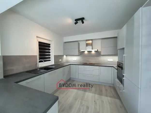 Prodej rodinného domu, Kladruby, Návětrná, 120 m2