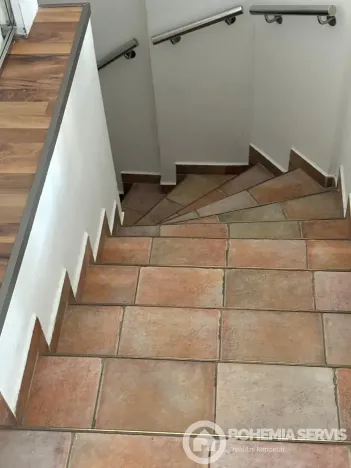 Prodej ubytování, Hradec Králové, Všehrdova, 260 m2