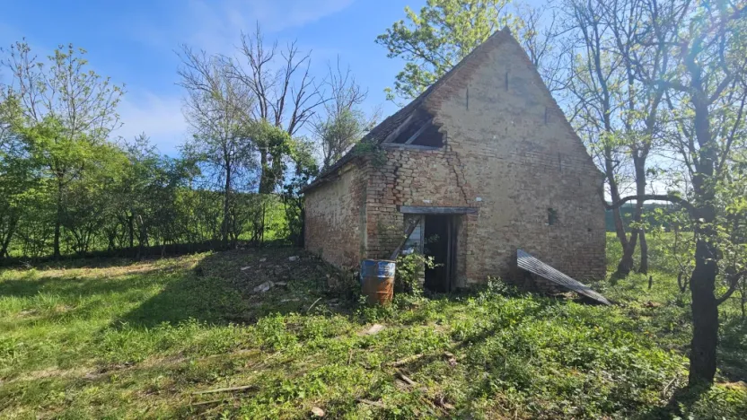 Prodej komerčního pozemku, Popice, 345 m2