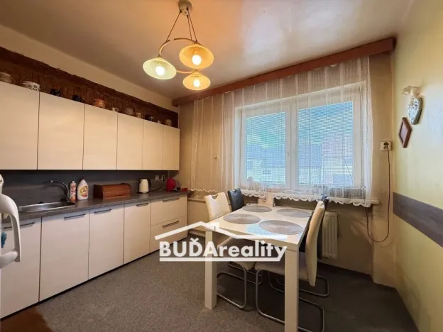 Prodej rodinného domu, Topolná, 180 m2
