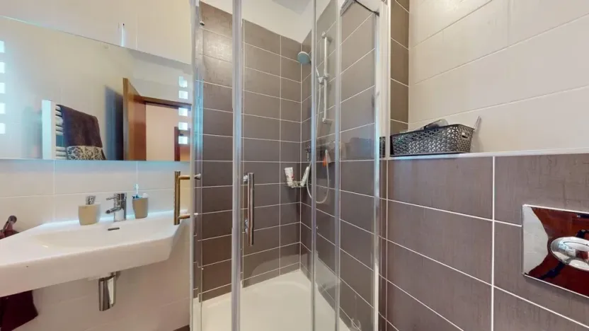 Prodej bytu 2+kk, Karlovy Vary, Libušina, 88 m2