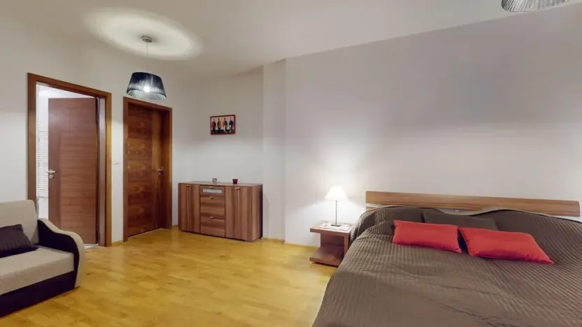 Prodej bytu 2+kk, Karlovy Vary, Libušina, 88 m2