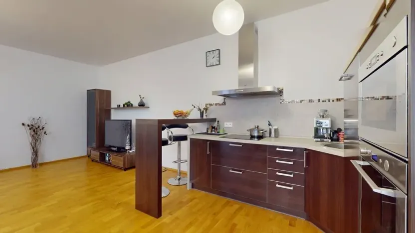 Prodej bytu 2+kk, Karlovy Vary, Libušina, 88 m2