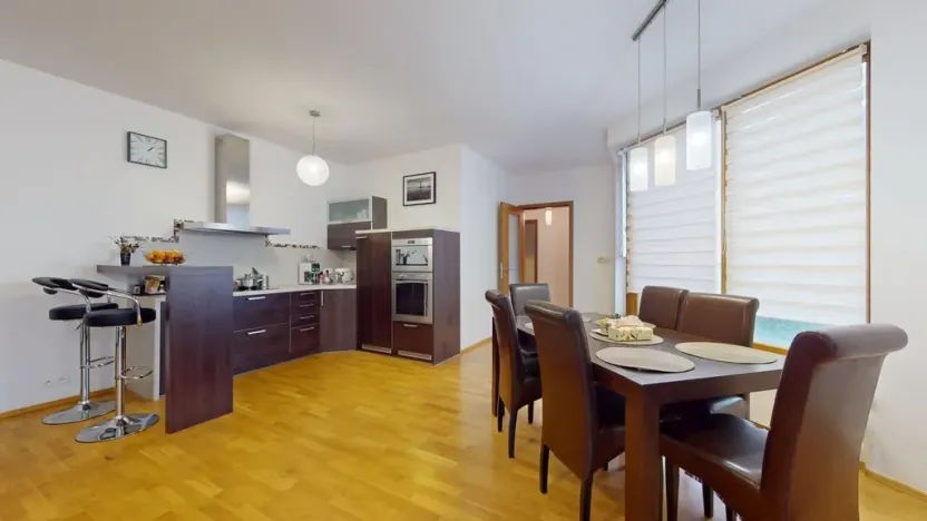 Prodej bytu 2+kk, Karlovy Vary, Libušina, 88 m2