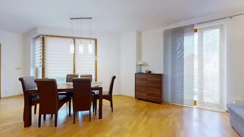 Prodej bytu 2+kk, Karlovy Vary, Libušina, 88 m2