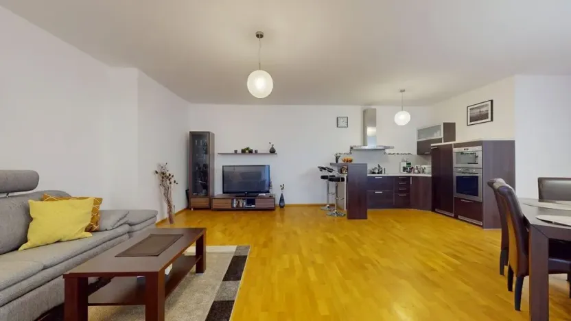 Prodej bytu 2+kk, Karlovy Vary, Libušina, 88 m2