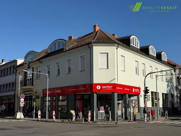 Pronájem obchodního prostoru, Hodonín, Štefánikova, 90 m2