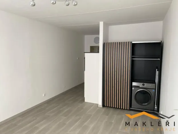 Pronájem bytu 1+kk, Jihlava, Polní, 31 m2