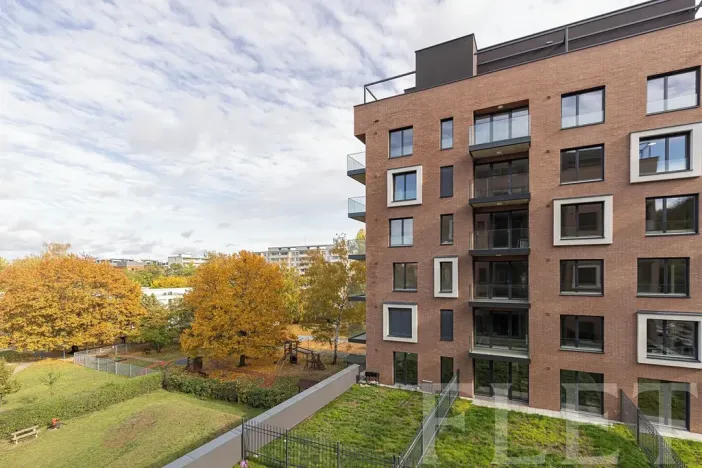 Pronájem bytu 1+kk, Praha - Karlín, Švarcova, 36 m2