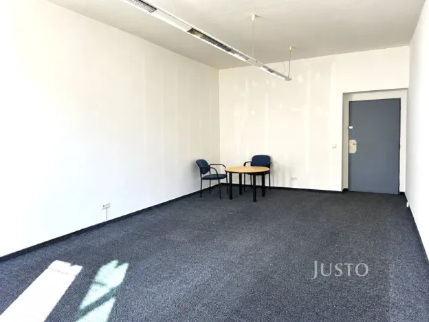Pronájem kanceláře, Písek - Vnitřní Město, Chelčického, 37 m2