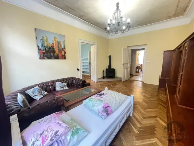 Pronájem bytu 3+1, Praha, Korunní, 95 m2