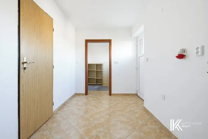Prodej rodinného domu, Hrochův Týnec, 356 m2
