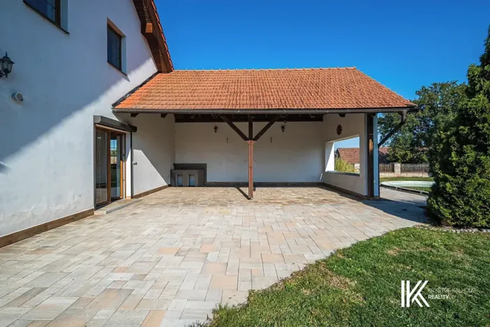 Prodej rodinného domu, Hrochův Týnec, 356 m2