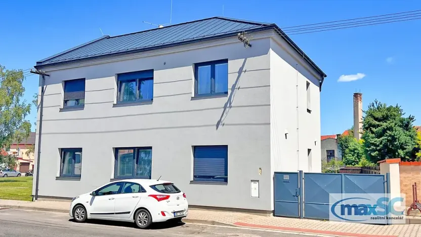 Pronájem bytu 2+kk, Holice, Bratří Čapků, 54 m2