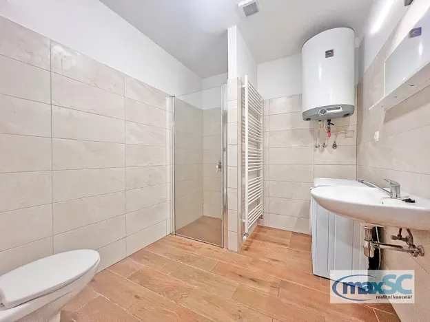 Pronájem bytu 2+kk, Holice, Bratří Čapků, 54 m2