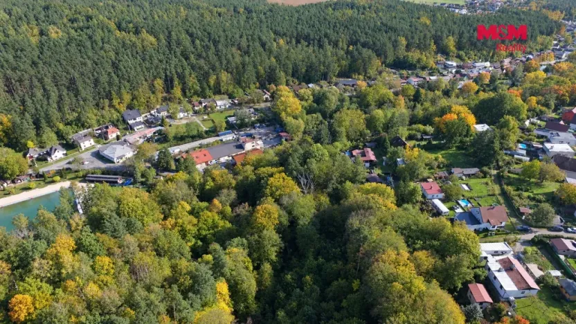 Prodej louky, Bělá pod Bezdězem, 1457 m2