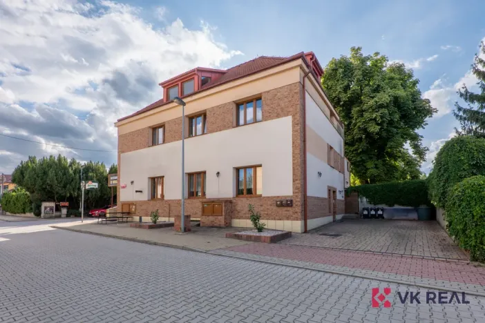 Prodej vícegeneračního domu, Praha - Horní Počernice, Rožnovská, 577 m2