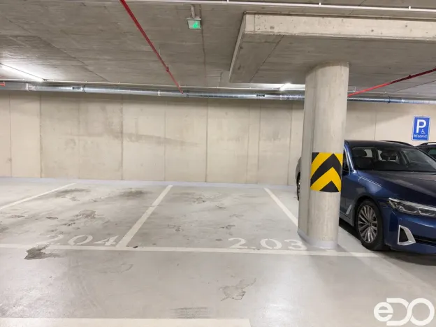 Pronájem garáže, Praha, Albrightové, 15 m2