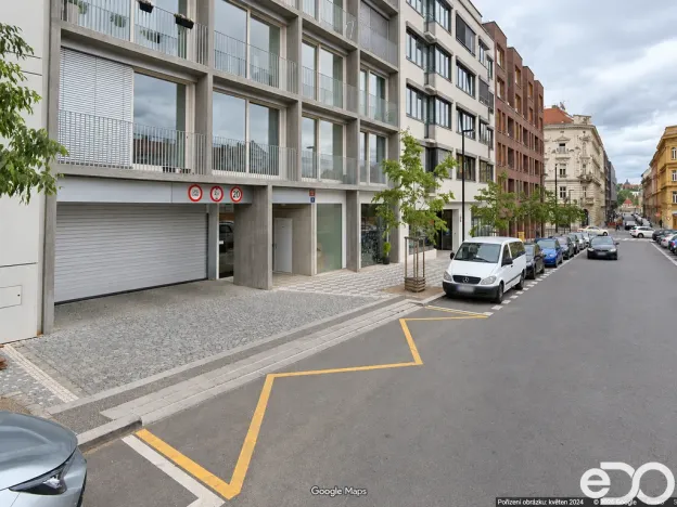 Pronájem garáže, Praha, Albrightové, 15 m2
