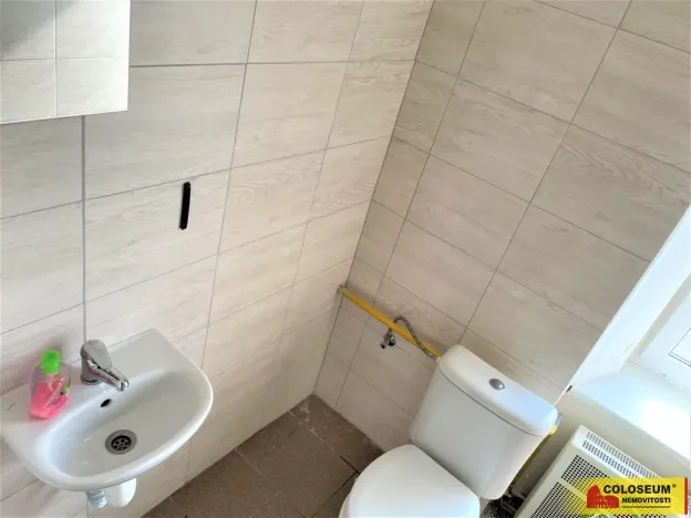 Pronájem obchodního prostoru, Rousínov, 65 m2