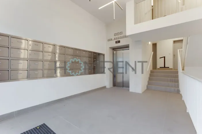 Pronájem bytu 2+kk, Praha - Libeň, Zenklova, 54 m2