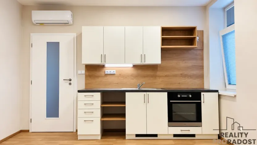 Pronájem bytu 2+kk, Hodonín, Národní třída, 39 m2