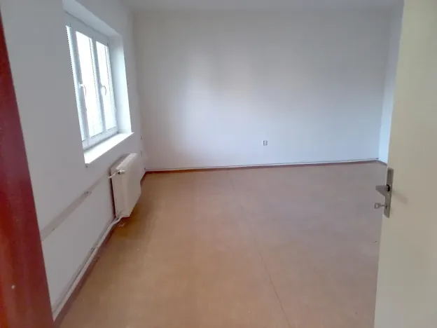 Prodej kanceláře, Pardubice, 865 m2