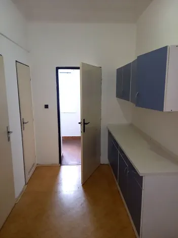 Prodej kanceláře, Pardubice, 865 m2