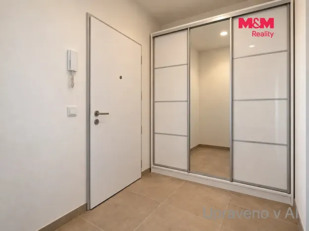 Pronájem bytu 1+kk, Praha, Ocelářská, 39 m2
