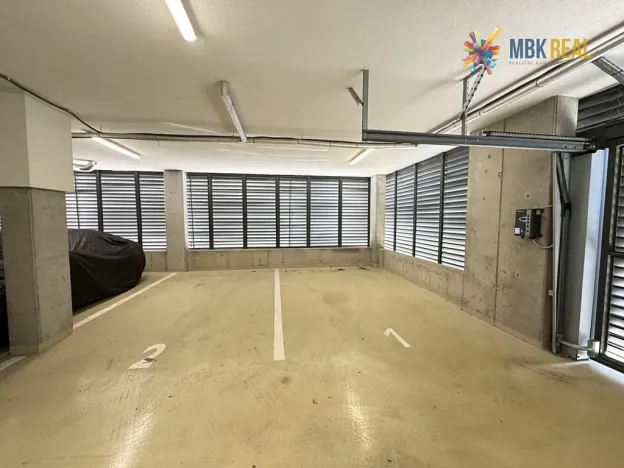 Pronájem garážového stání, Brno, Kociánka, 13 m2