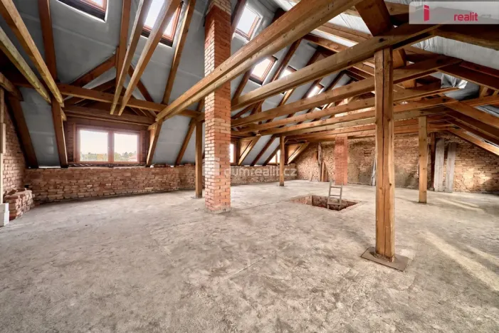 Prodej rodinného domu, Radnice, Zámostí, 250 m2