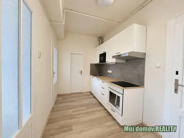 Pronájem bytu 2+1, Praha - Dejvice, Zemědělská, 57 m2