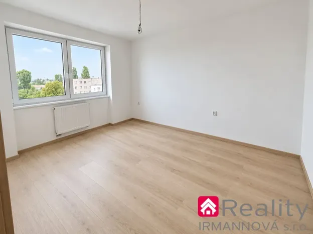 Prodej bytu 2+kk, Pohořelice, Znojemská, 61 m2