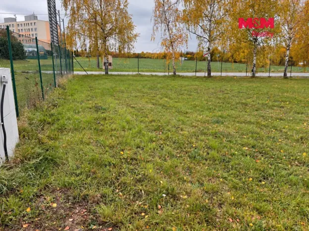 Pronájem komerčního pozemku, Mochov, 2406 m2