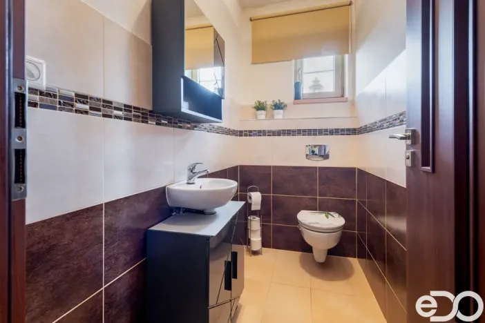 Prodej rodinného domu, Květov, 285 m2
