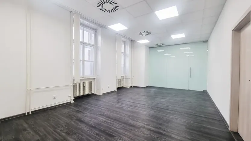 Pronájem kanceláře, Brno, Sukova, 46 m2