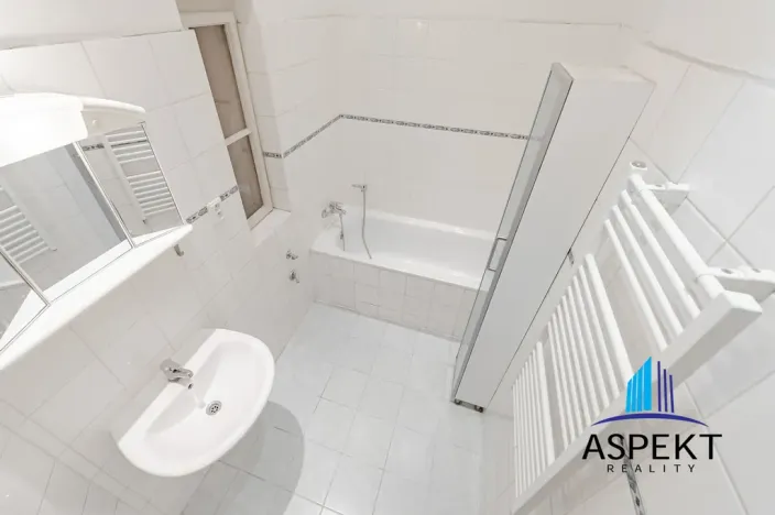Pronájem bytu 2+1, Praha - Vinohrady, Máchova, 80 m2