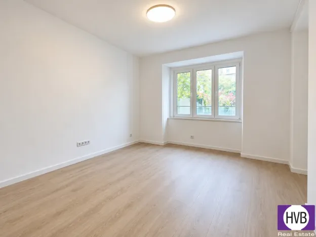Prodej bytu 2+kk, Praha, Poupětova, 58 m2