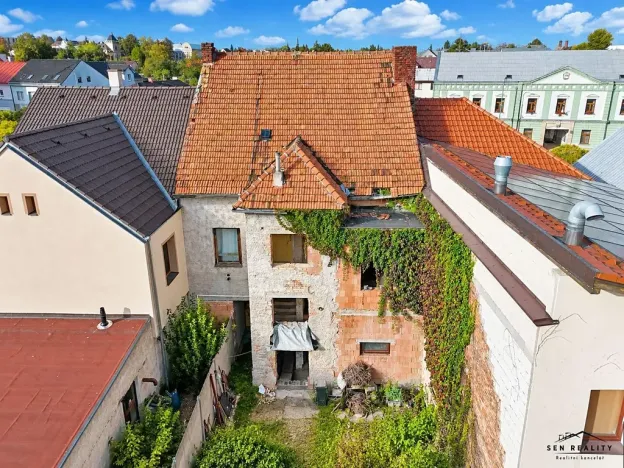 Prodej komerční nemovitosti, Chlumec nad Cidlinou, Klicperovo náměstí, 262 m2