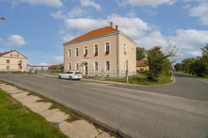 Prodej bytu 1+1, Červené Pečky, V Cihelně, 35 m2