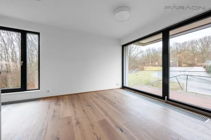 Pronájem bytu 2+kk, Praha - Košíře, Lerausova, 57 m2