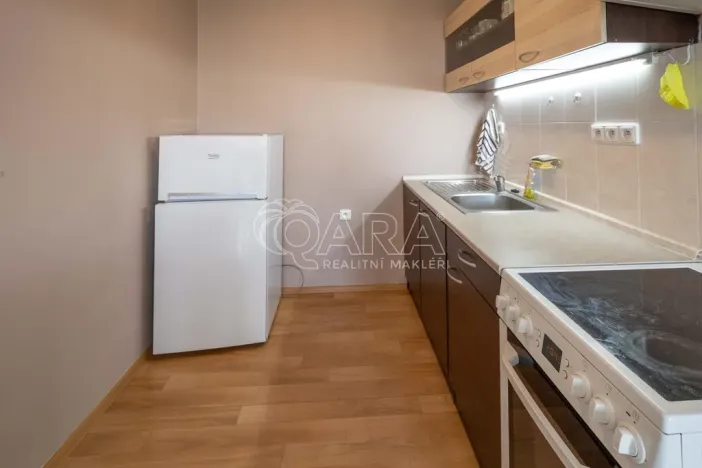 Pronájem bytu 2+kk, Neratovice, Na Výsluní, 40 m2